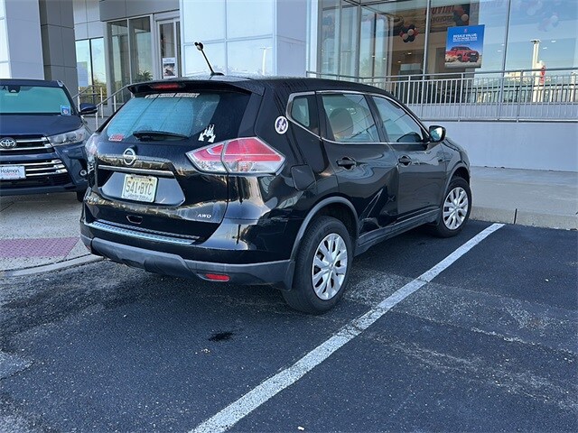 2016 Nissan Rogue S photo 3