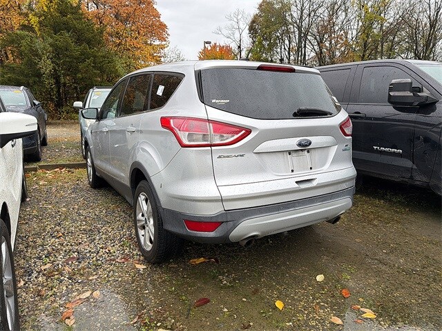 2014 Ford Escape SE photo 2
