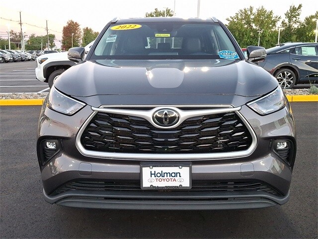 2022 Toyota Highlander XLE photo 3