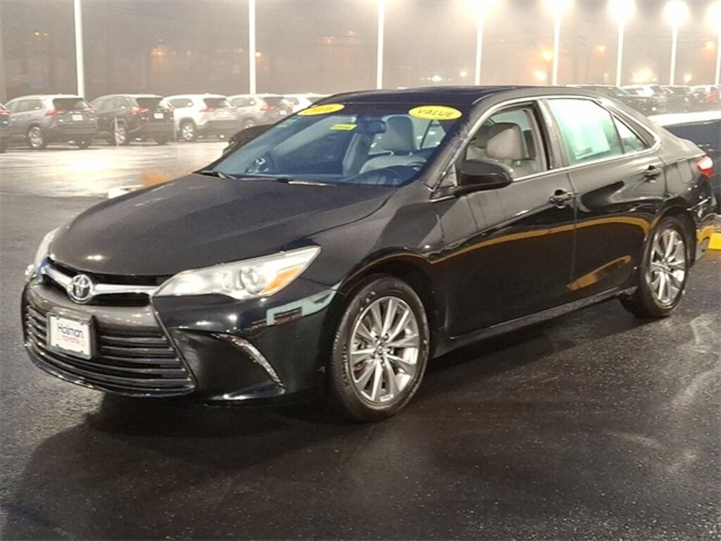 Used 2016 Toyota Camry XLE Sedan