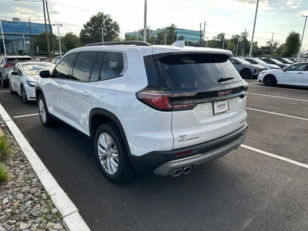 Used 2024 GMC Acadia Elevation SUV
