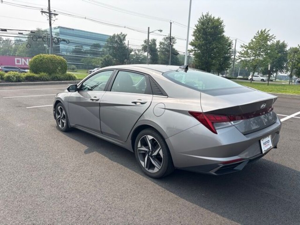 Used 2021 Hyundai Elantra SEL Sedan