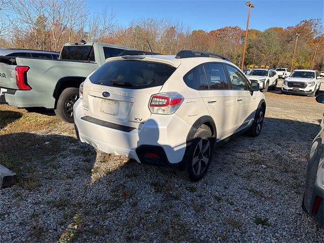 2014 Subaru Crosstrek 2.0i Hybrid Touring photo 3