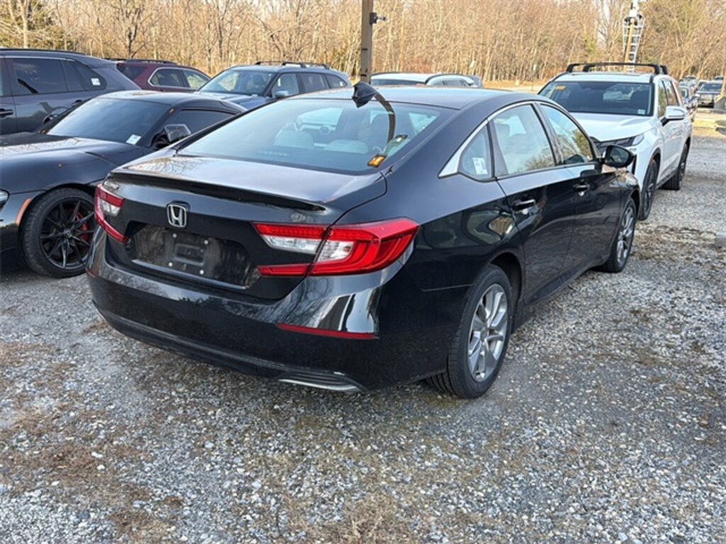 Used 2018 Honda Accord LX Sedan