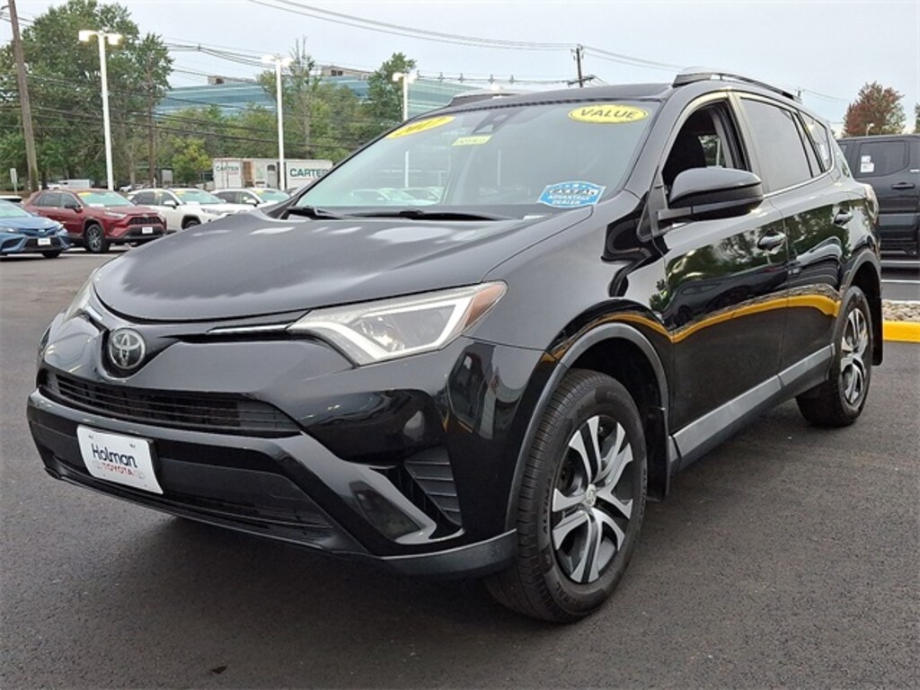 Used 2017 Toyota RAV4 LE SUV