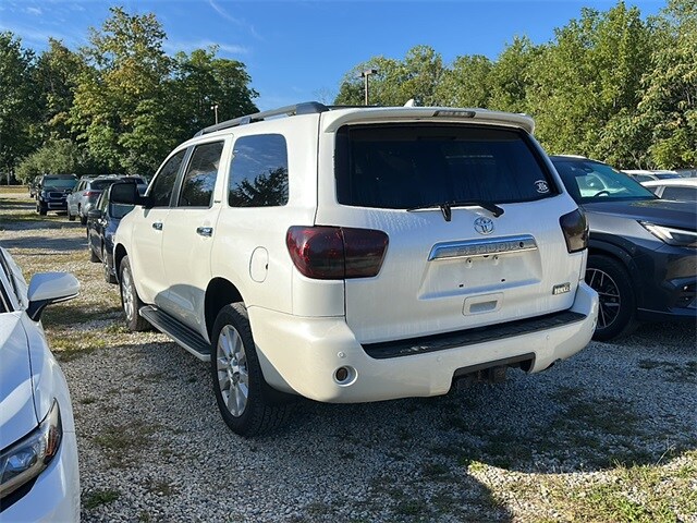 2016 Toyota Sequoia Platinum photo 2