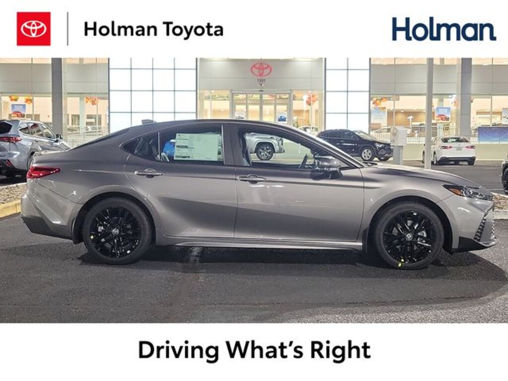 Used 2025 Toyota Camry SE Sedan