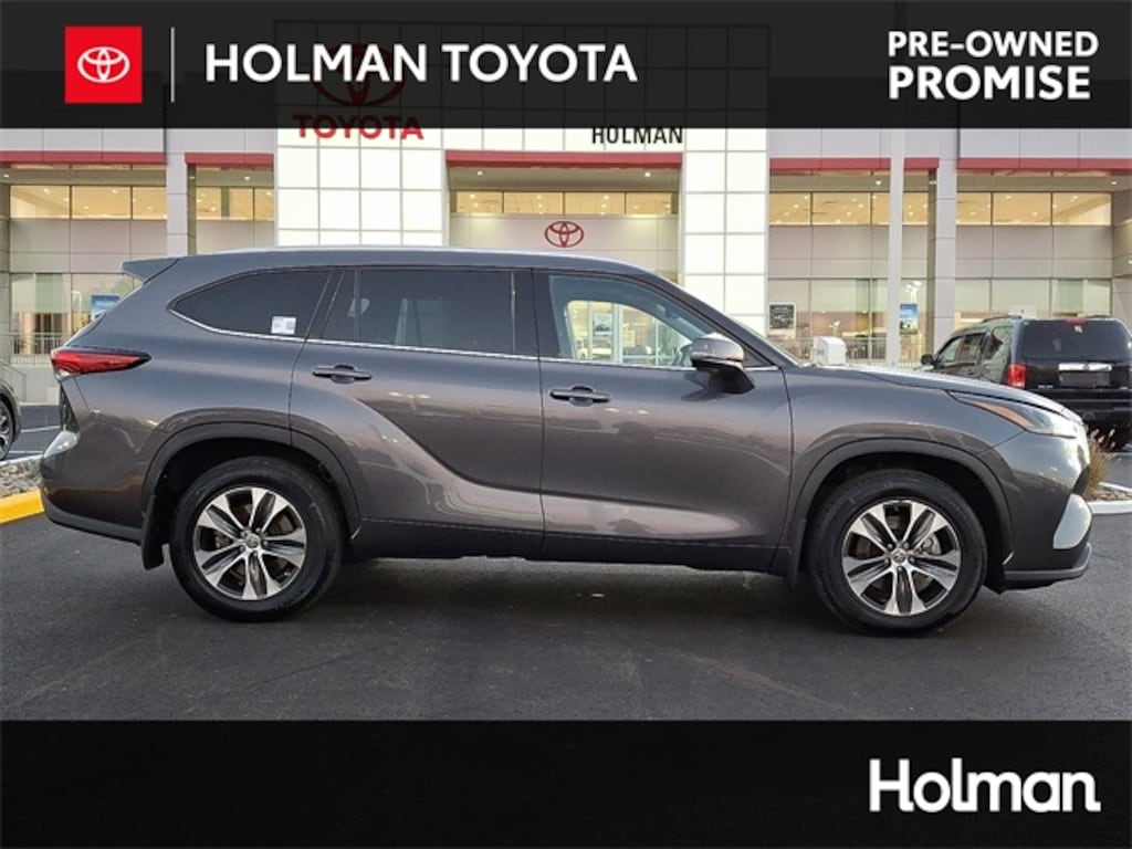 Used 2022 Toyota Highlander XLE SUV