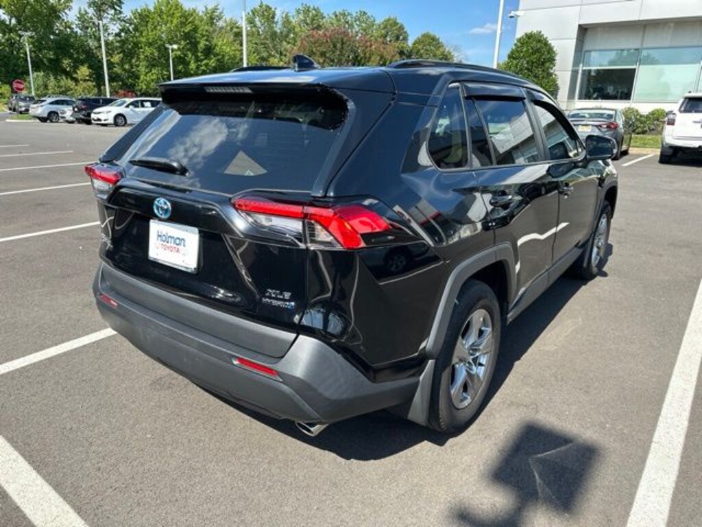 Used 2024 Toyota RAV4 Hybrid XLE SUV