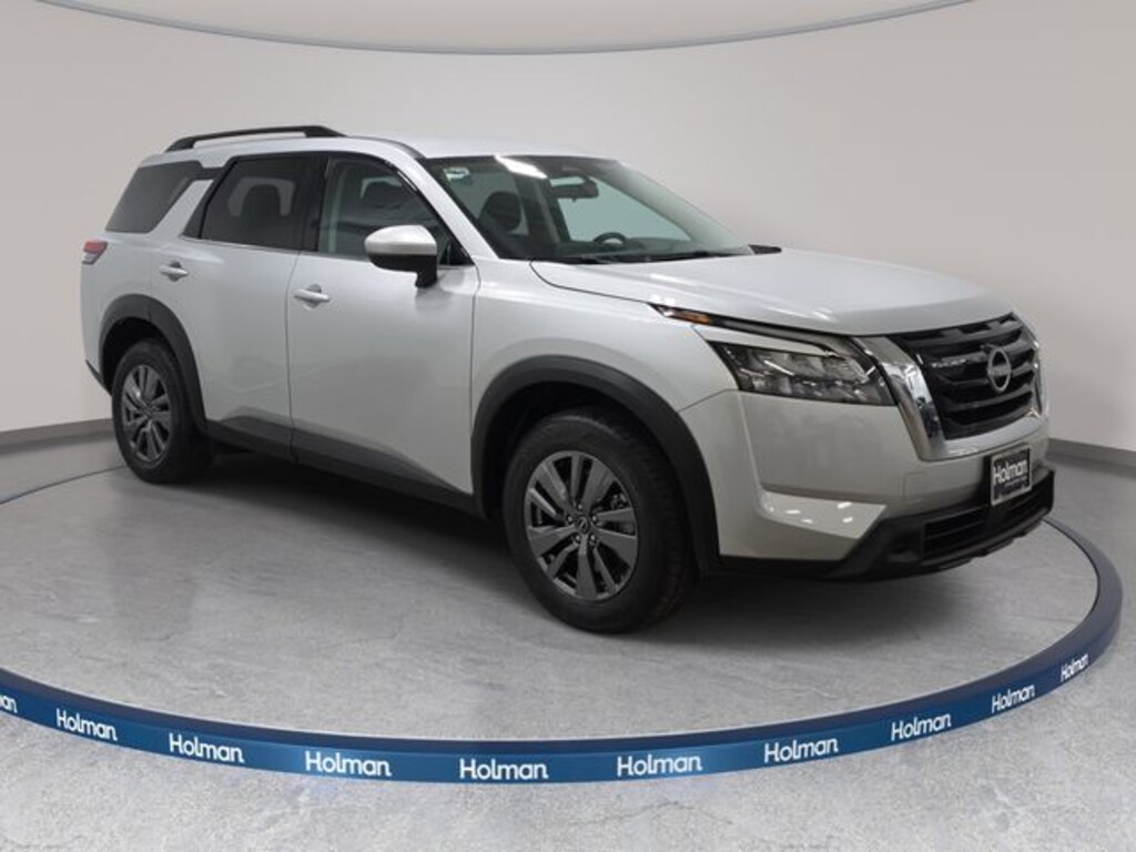 Used 2025 Nissan Pathfinder SV SUV