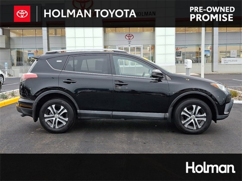 Used 2017 Toyota RAV4 LE SUV