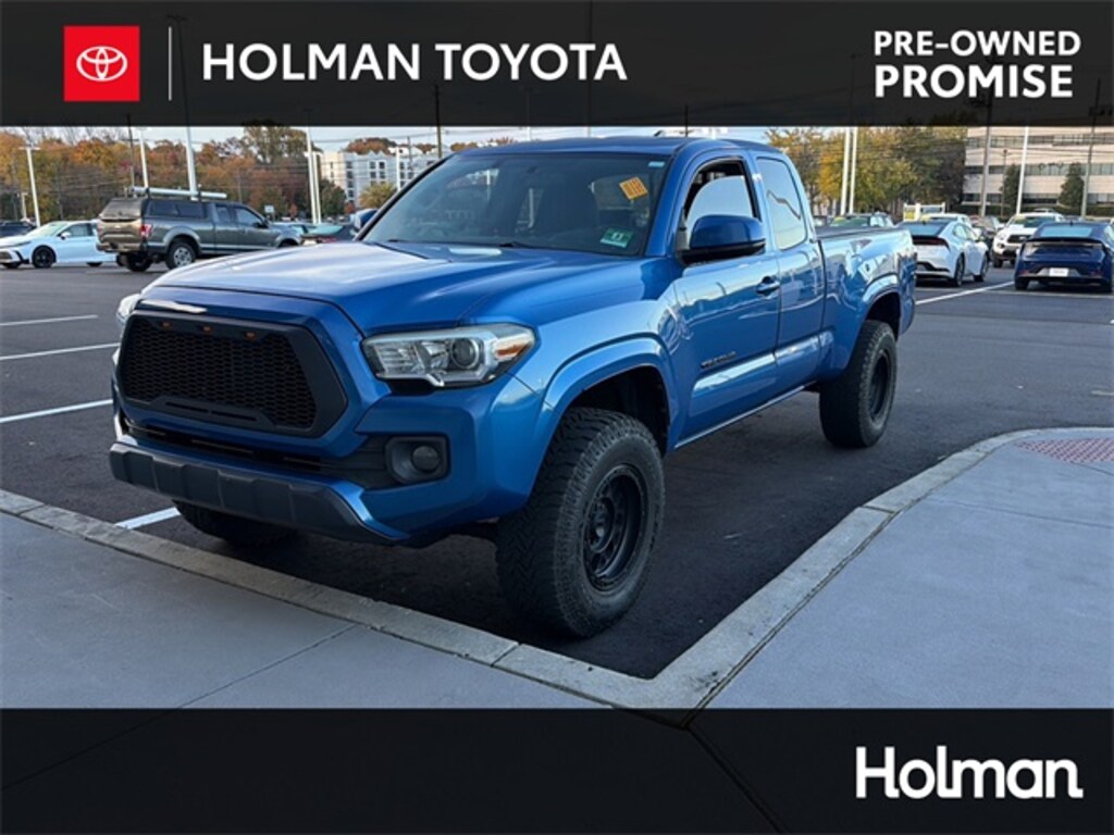 Used 2016 Toyota Tacoma  Truck