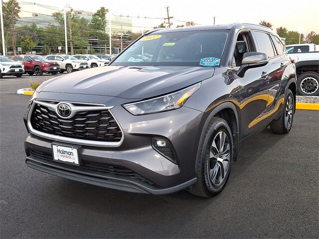 2022 Toyota Highlander XLE photo 4