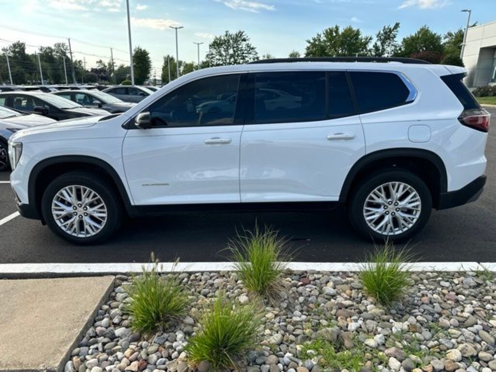 Used 2024 GMC Acadia Elevation SUV