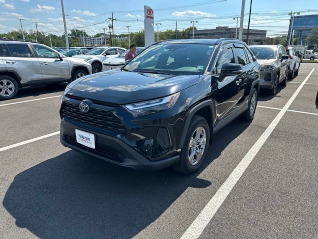Used 2024 Toyota RAV4 Hybrid XLE SUV