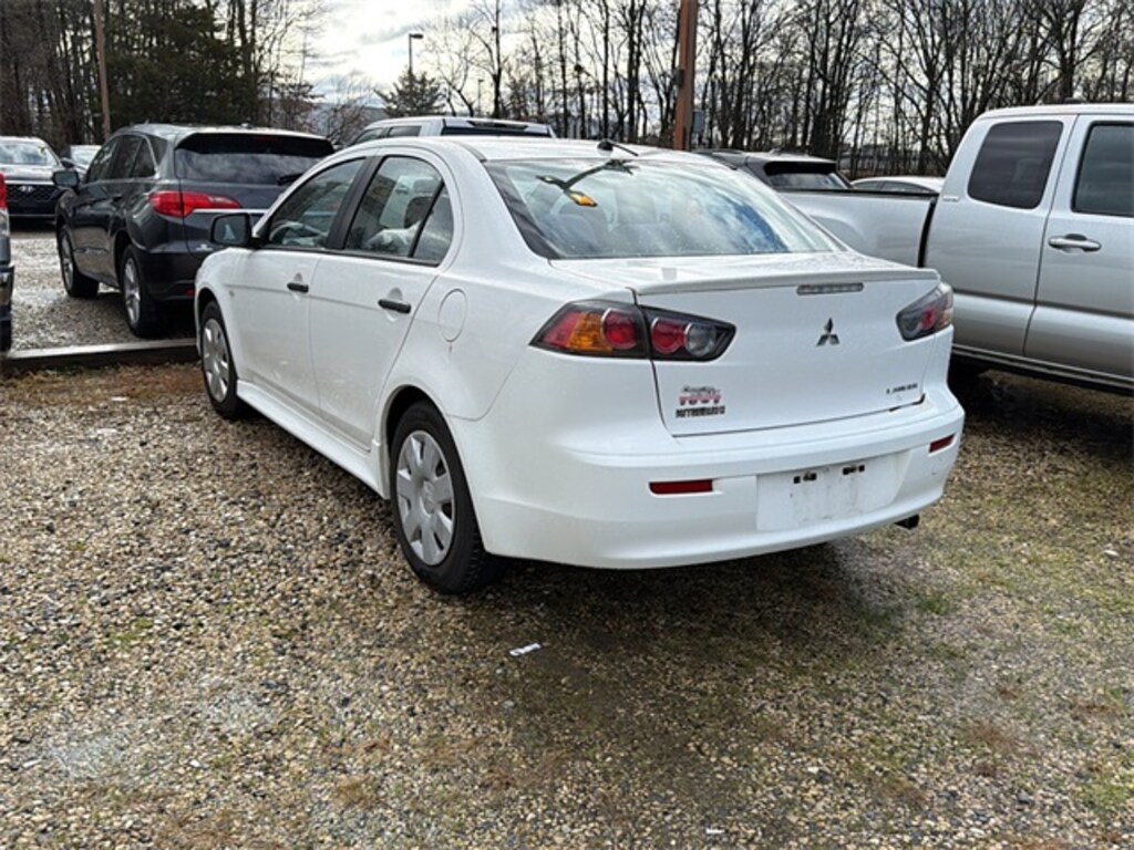 Used 2010 Mitsubishi Lancer DE Sedan