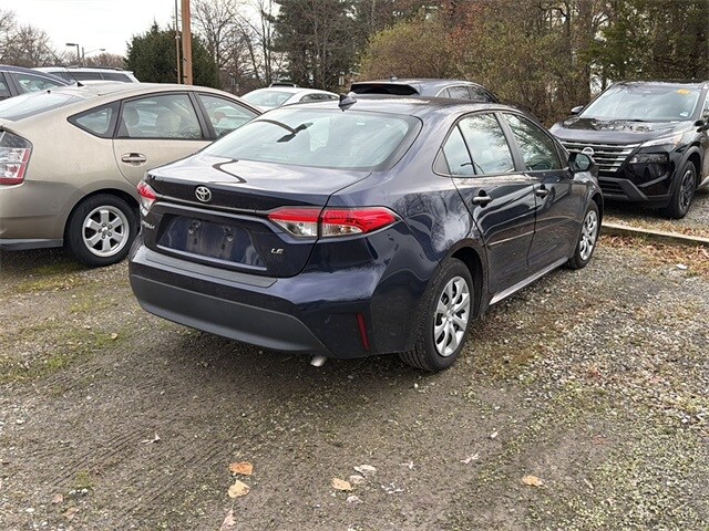 2023 Toyota Corolla LE photo 2