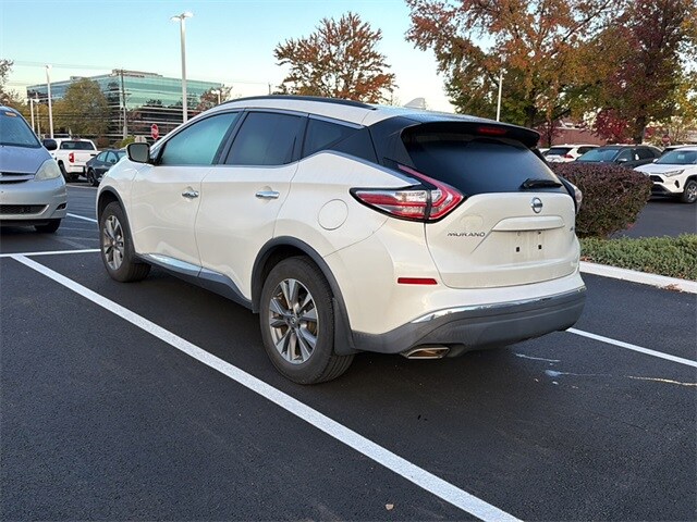 2016 Nissan Murano SV photo 2