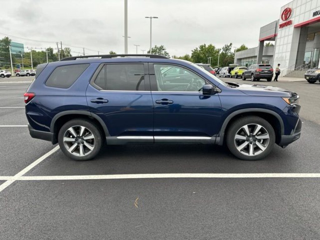 Used 2024 Honda Pilot Touring SUV
