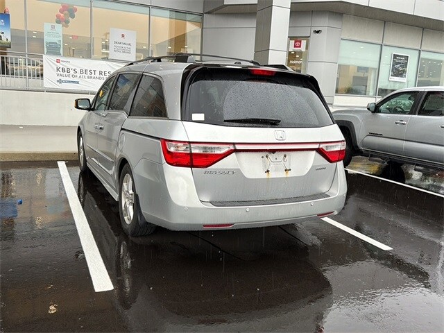 2011 Honda Odyssey Touring Elite photo 2