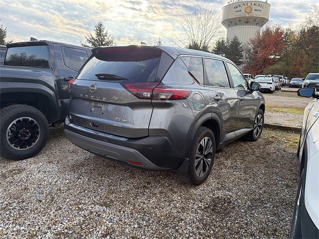 2023 Nissan Rogue SV photo 3
