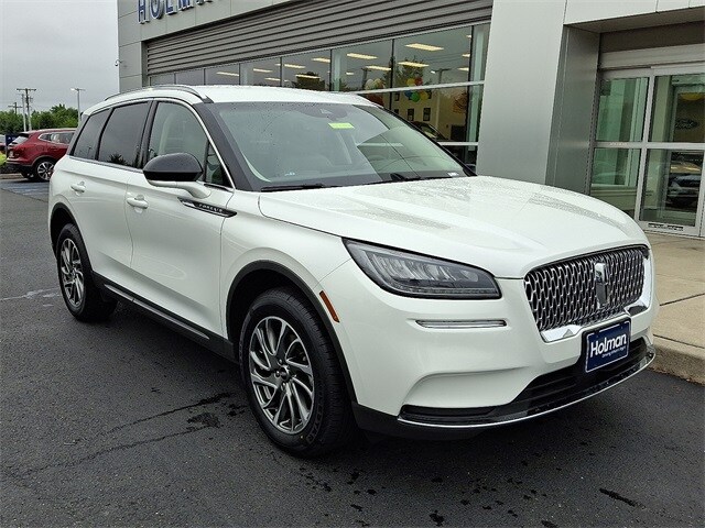 2022 Lincoln Corsair Standard photo 2