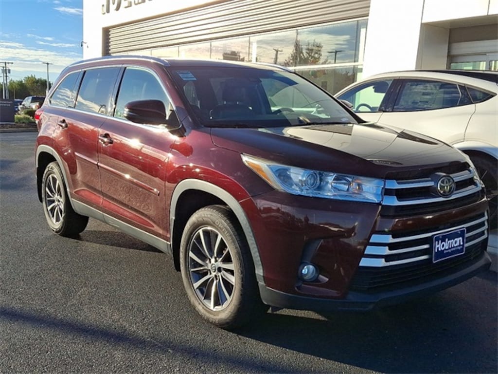 Used 2019 Toyota Highlander XLE SUV