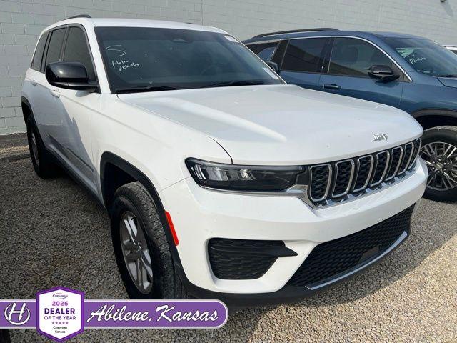 2025 Jeep Grand Cherokee Laredo 4x4's photo