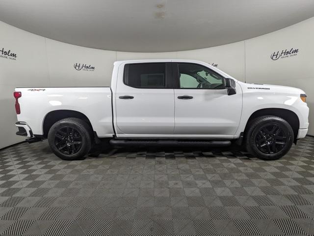 2026 Chevrolet Silverado 1500 Custom photo 2