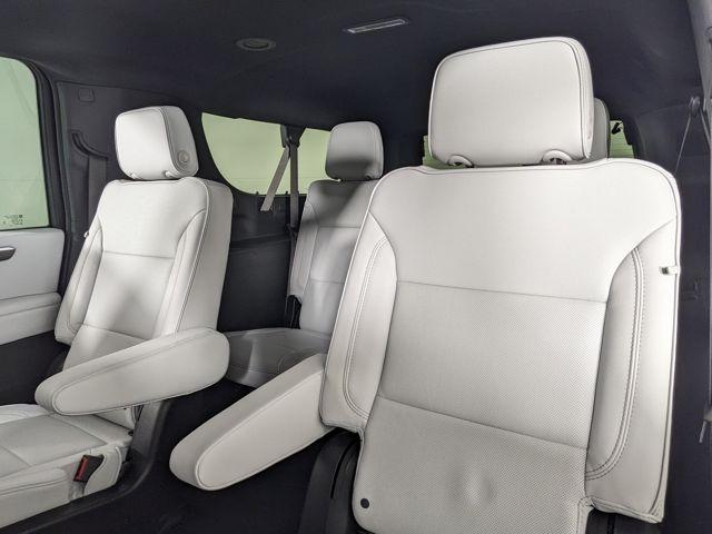 2026 Chevrolet Suburban Premier - Photo 28
