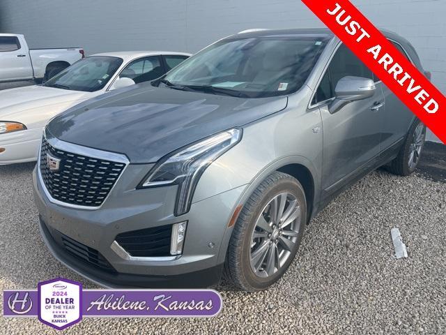 2023 Cadillac XT5 Premium Luxury photo 2