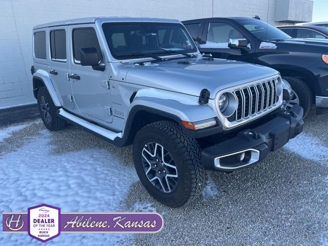 2024 Jeep Wrangler 4-Door Sahara's photo