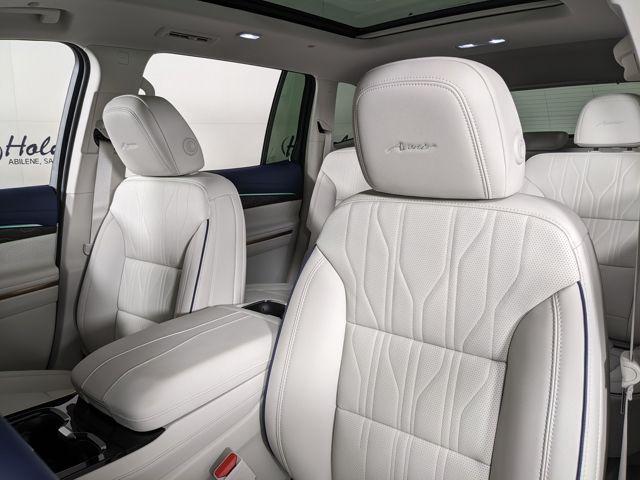 2025 Buick Enclave Avenir - Photo 28