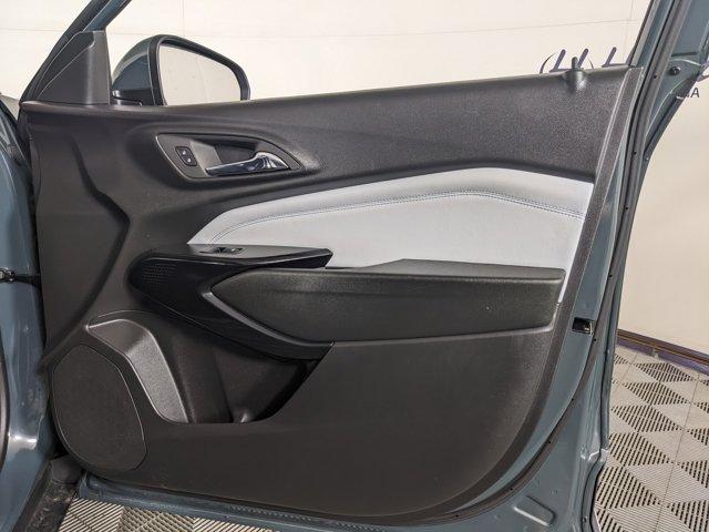 2025 Chevrolet Trax LT - Photo 41