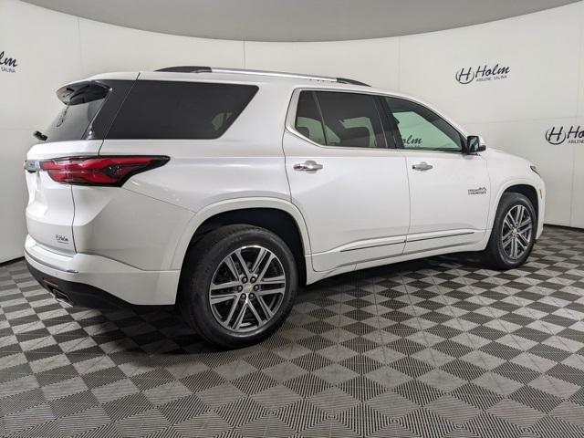 2022 Chevrolet Traverse High Country photo 2