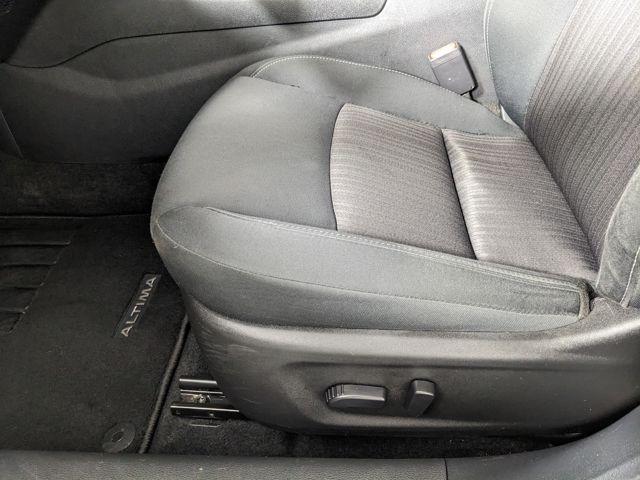 2025 Nissan Altima SV - Photo 23