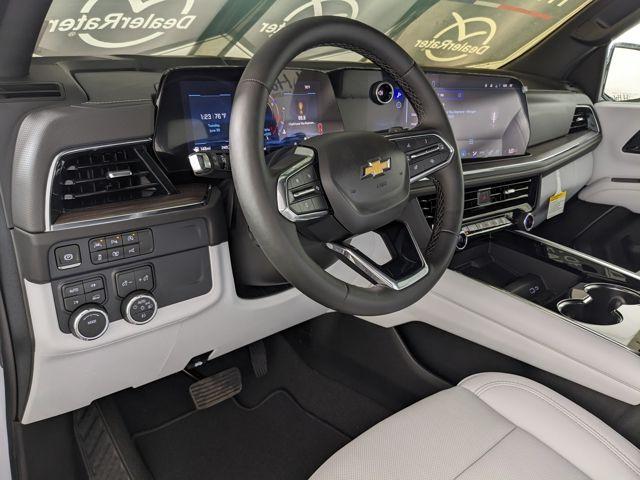 2026 Chevrolet Suburban Premier - Photo 12