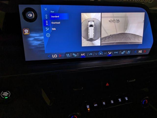 2026 Chevrolet Suburban Premier - Photo 18