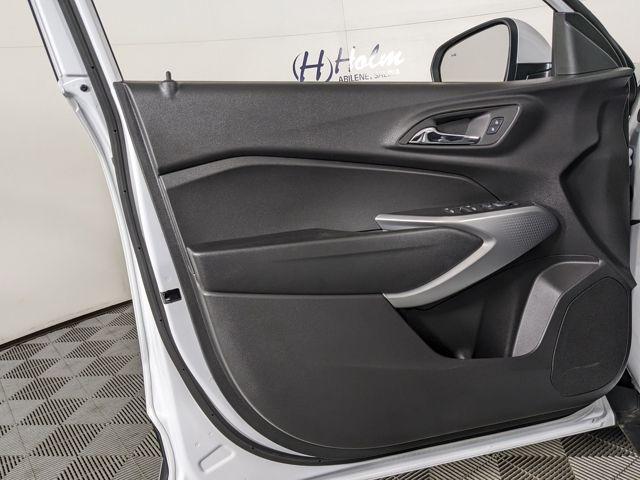 2026 Chevrolet Trax LS - Photo 29