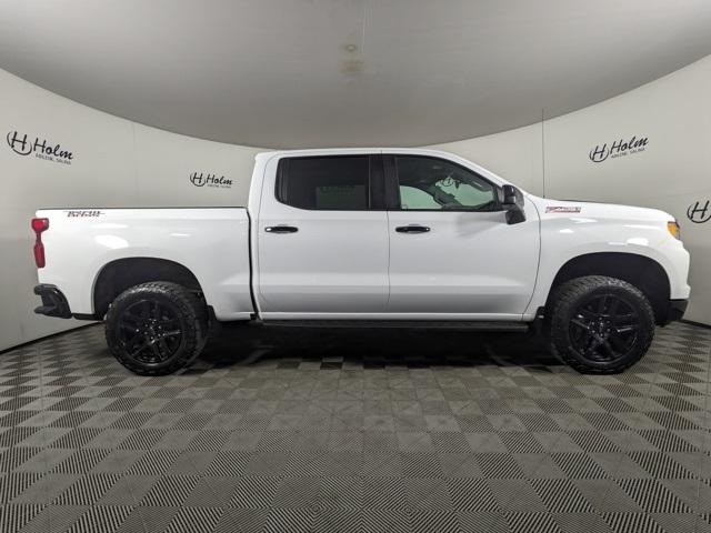 2024 Chevrolet Silverado 1500 LT Trail Boss photo 2