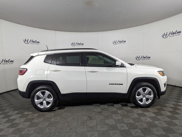 Used 2018 Jeep Compass Latitude with VIN 3C4NJDBB3JT256081 for sale in Abilene, KS