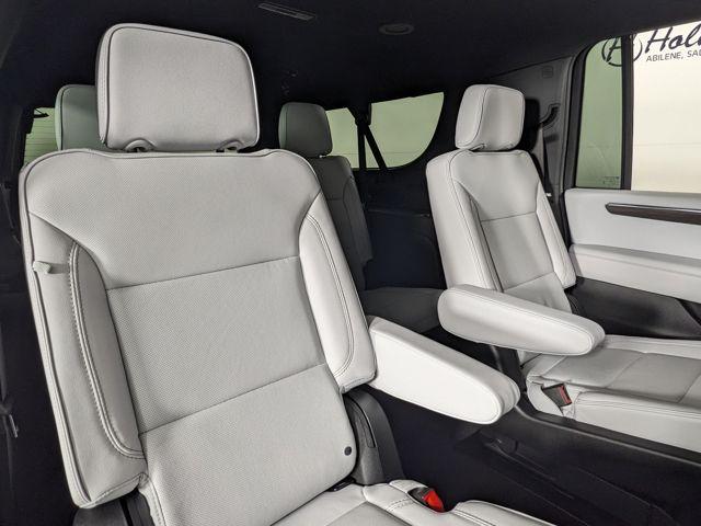 2026 Chevrolet Suburban Premier - Photo 42