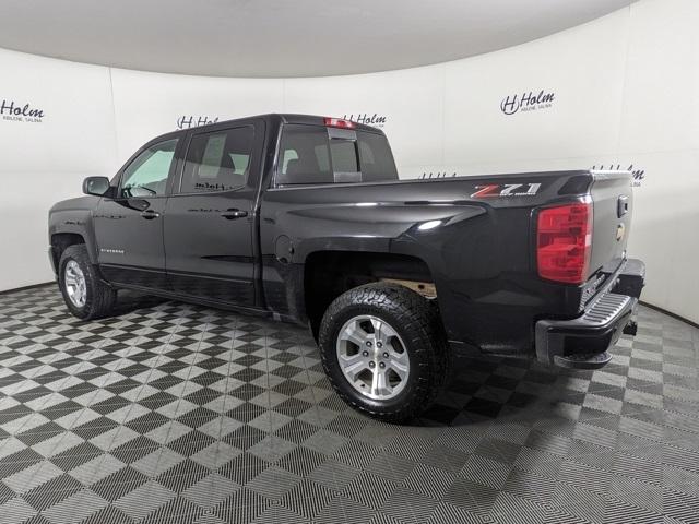2018 Chevrolet Silverado 1500 LT photo 4