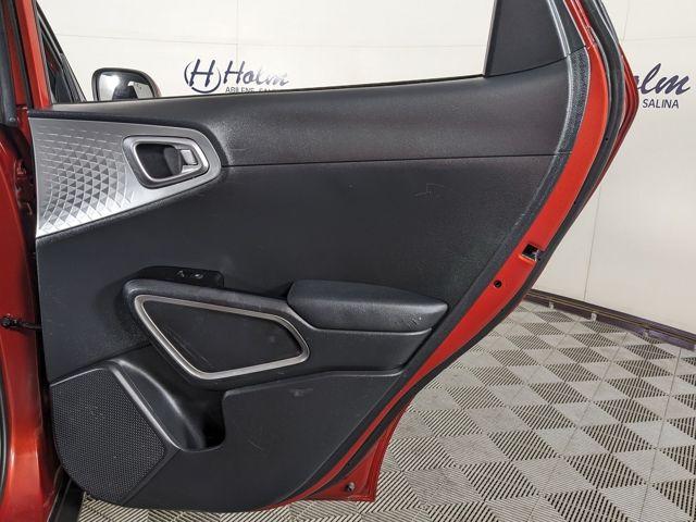 2025 Kia Soul LX - Photo 39