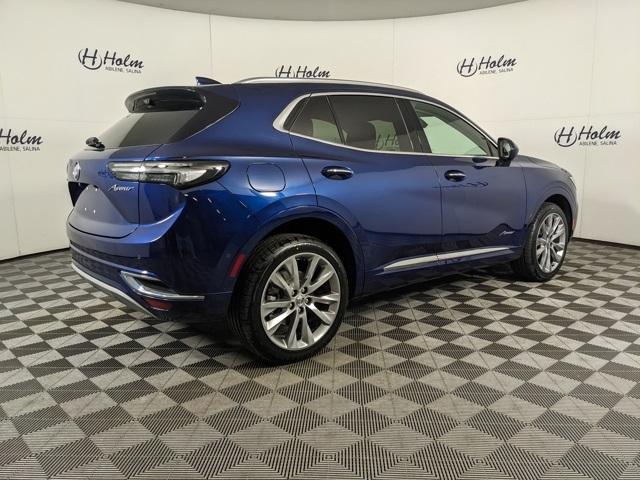 2022 Buick Envision Avenir photo 3