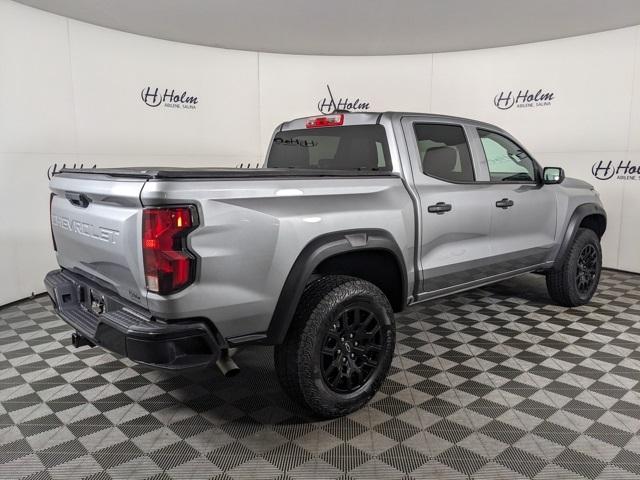 2024 Chevrolet Colorado Trail Boss photo 2