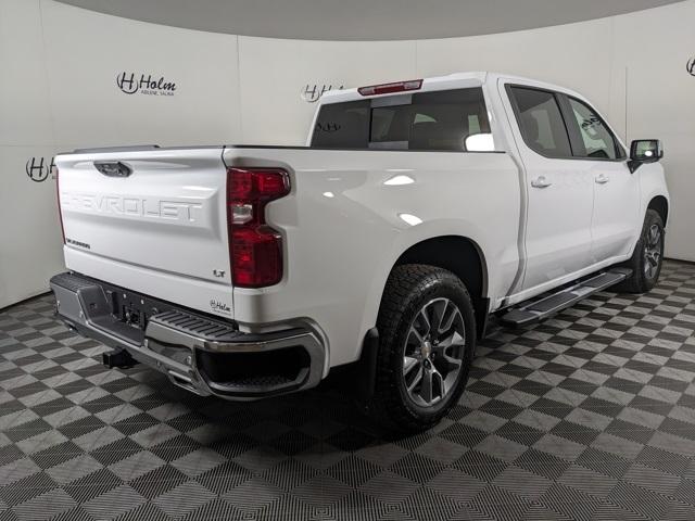 2025 Chevrolet Silverado 1500 LT photo 2