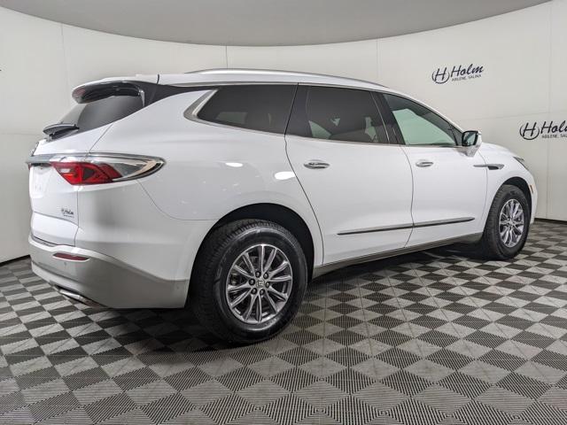 2024 Buick Enclave Premium photo 2