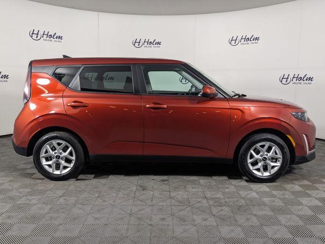 Used 2025 Kia Soul LX with VIN KNDJ23AU8S7246967 for sale in Abilene, KS