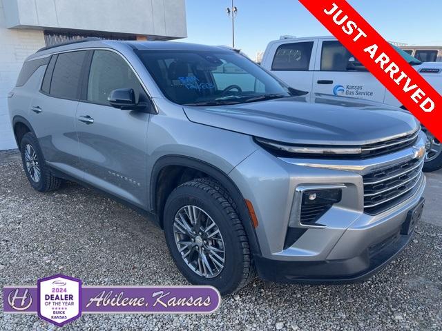 2025 Chevrolet Traverse LT's photo